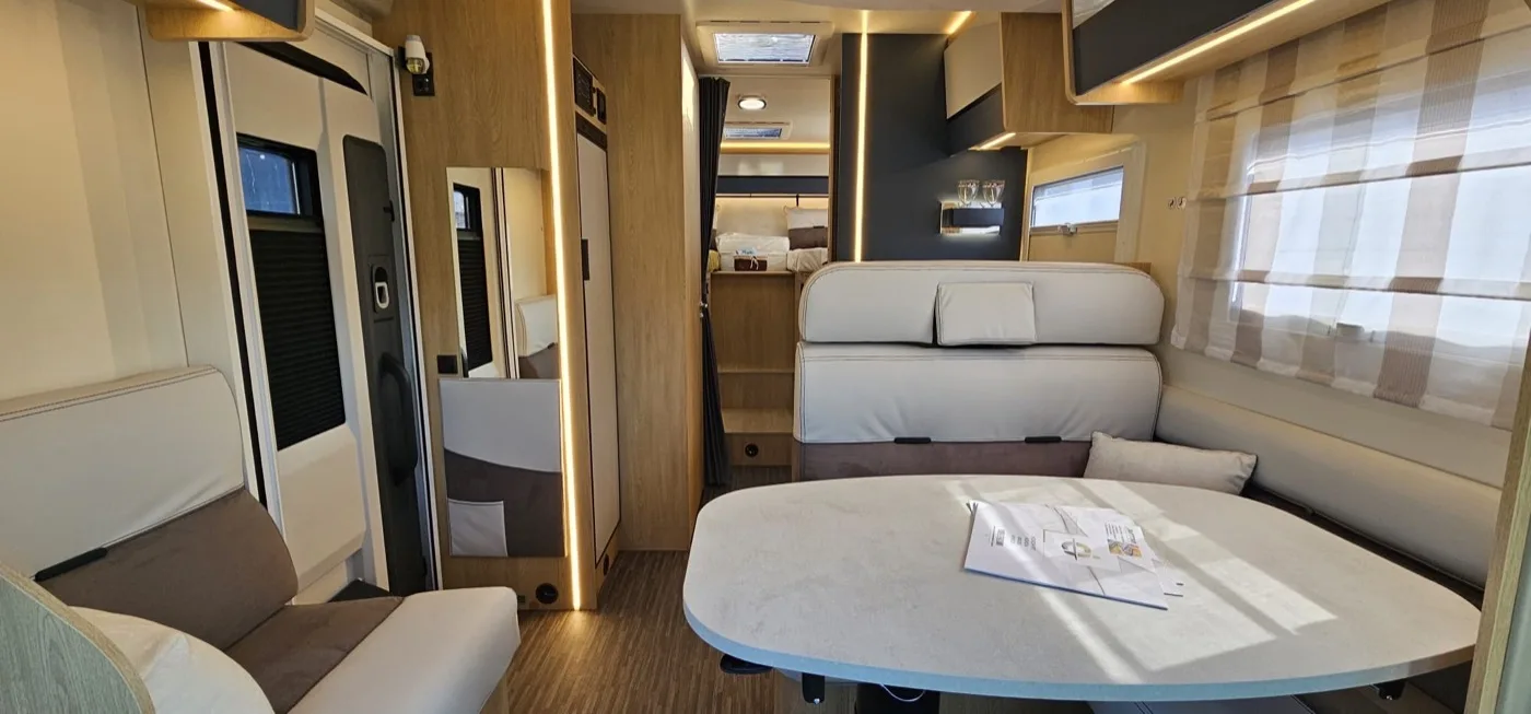 CI Horon 84 XT – salon